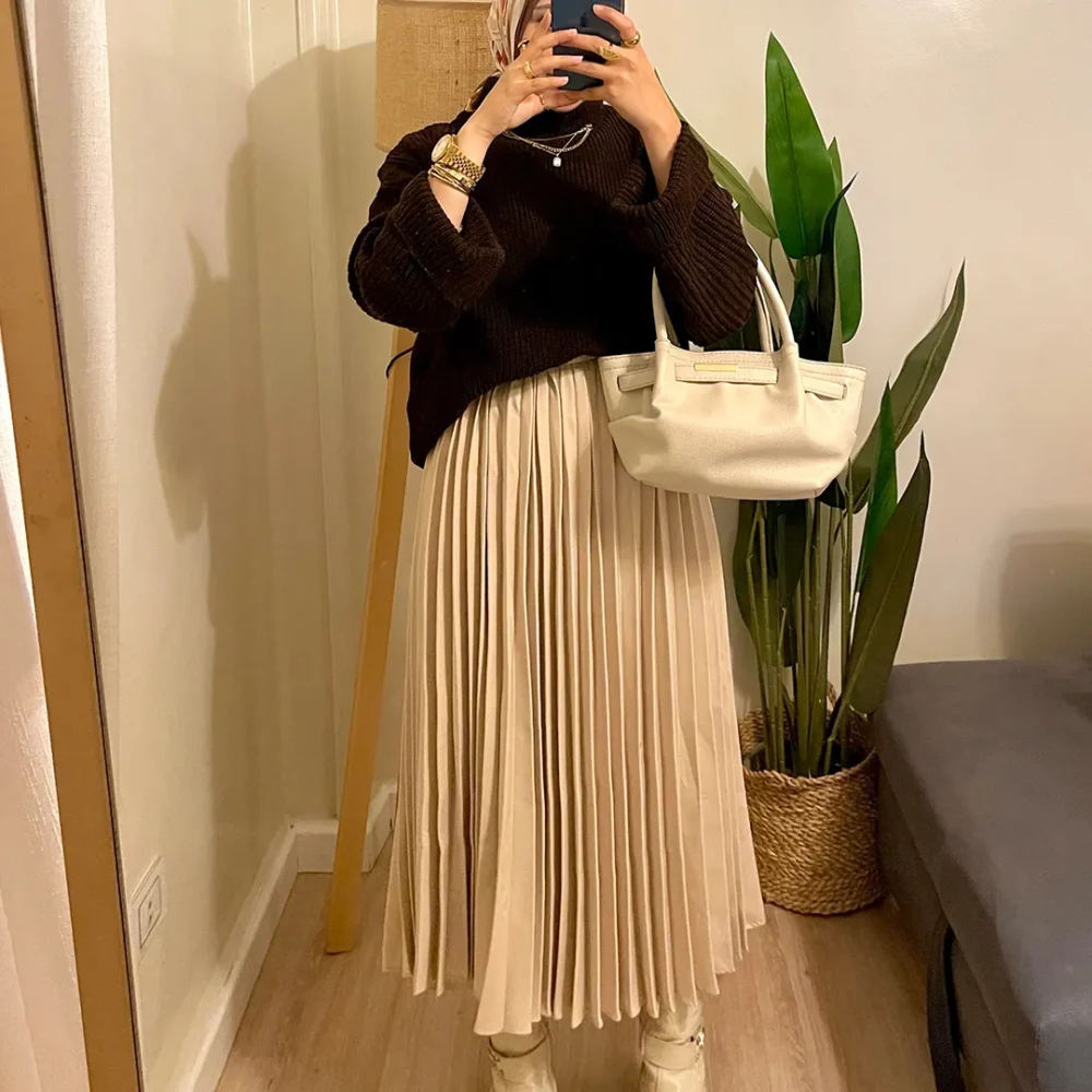 بلوفر-تريكو-بني بلوفر تريكو